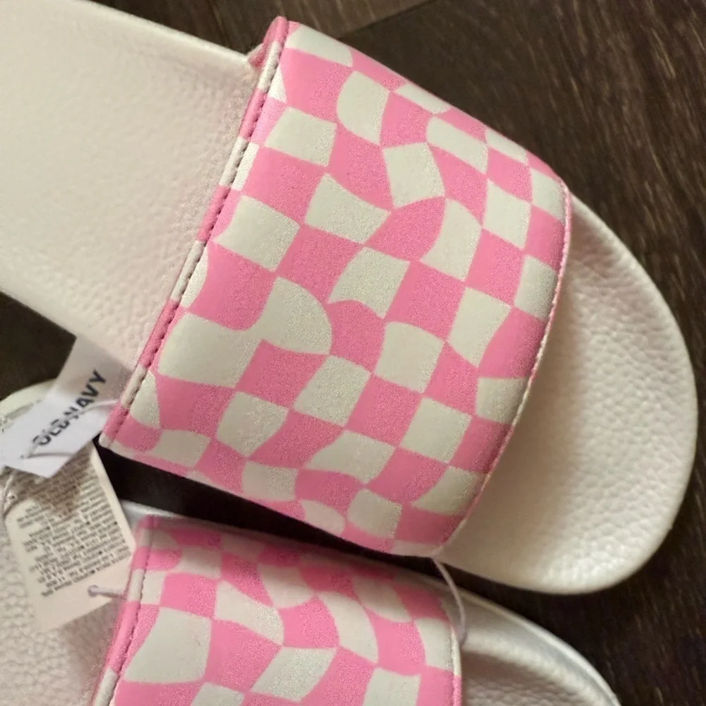Old Navy Pink and White Checkered Slide Sandals
